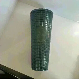Starbucks Green Emerald Grid Studded Christmas 2021 24 Oz Venti Tumbler NO STRAW
